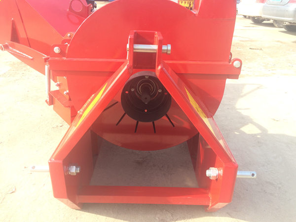 Trituradora de madera BX62R PTO
